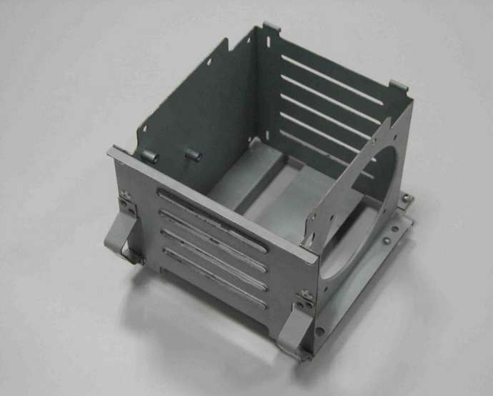 数控钣金加工压伤和划伤应该怎么处理?